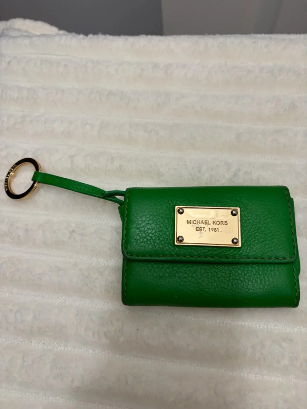 Michael Kors Emerald Green Leather Wallet with ID Card Holder and Key Ring - Picture 1 of 9